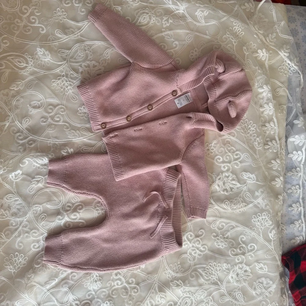 Carter's Cozy Pink Matching Set with Hooded Sweater size 6 months.
